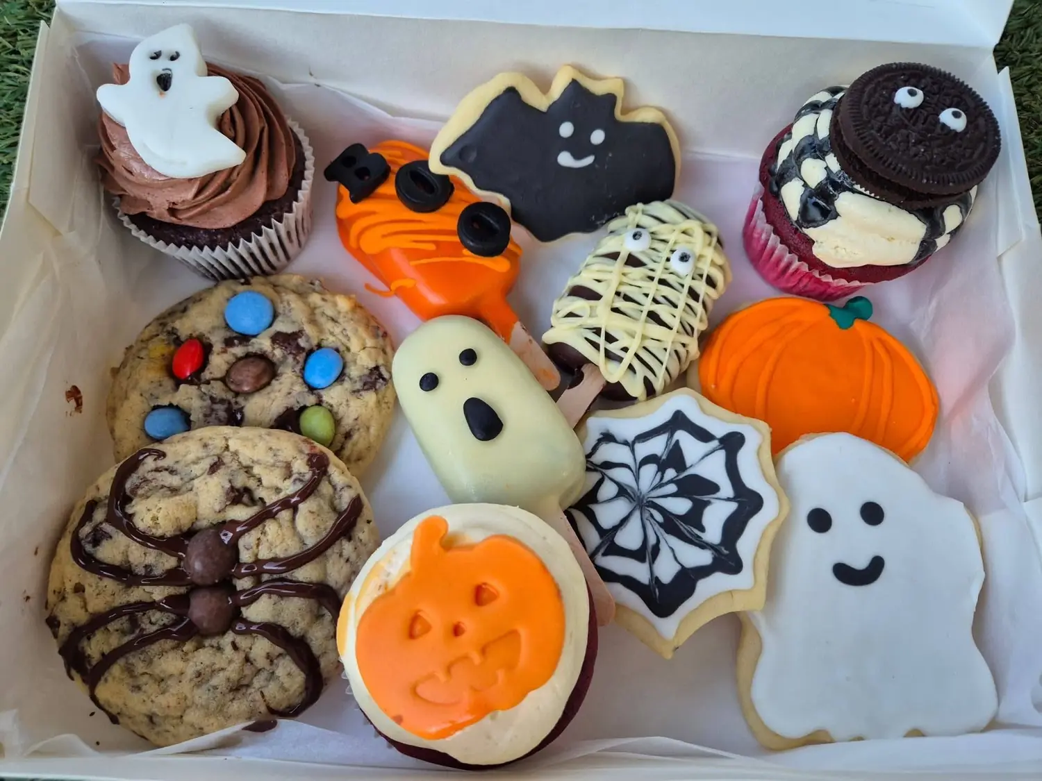 Cutiuță tematică de Halloween